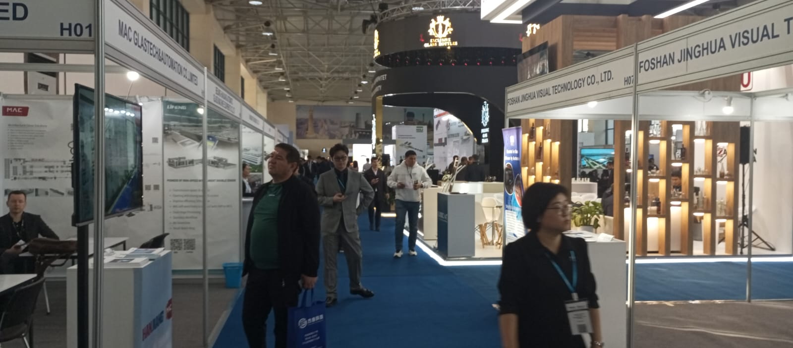 UzGlass exhibition photo 5